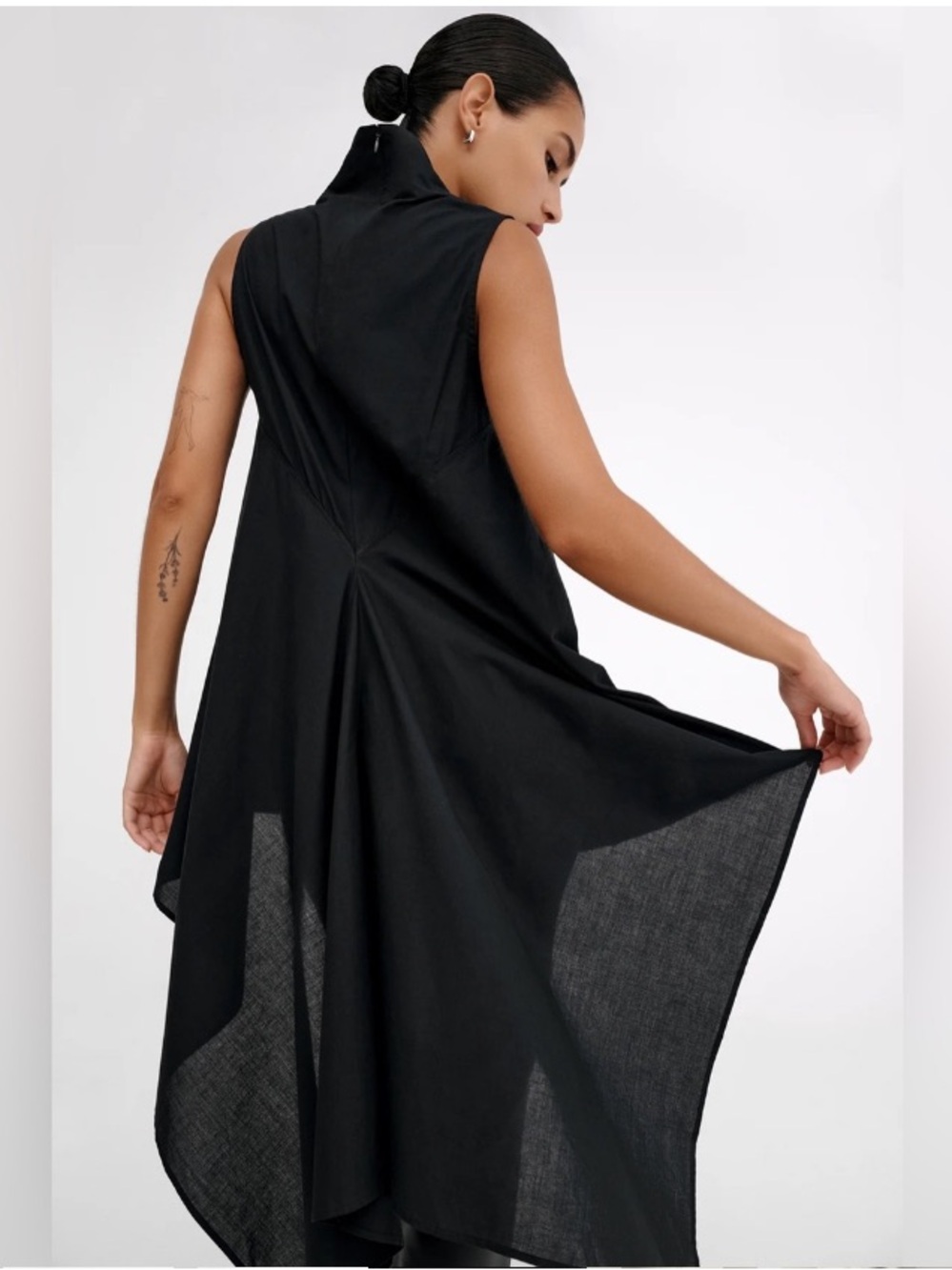 Marcella NYC Letty Tunic High Low Top sleeveless high neckline Minimalist sz M